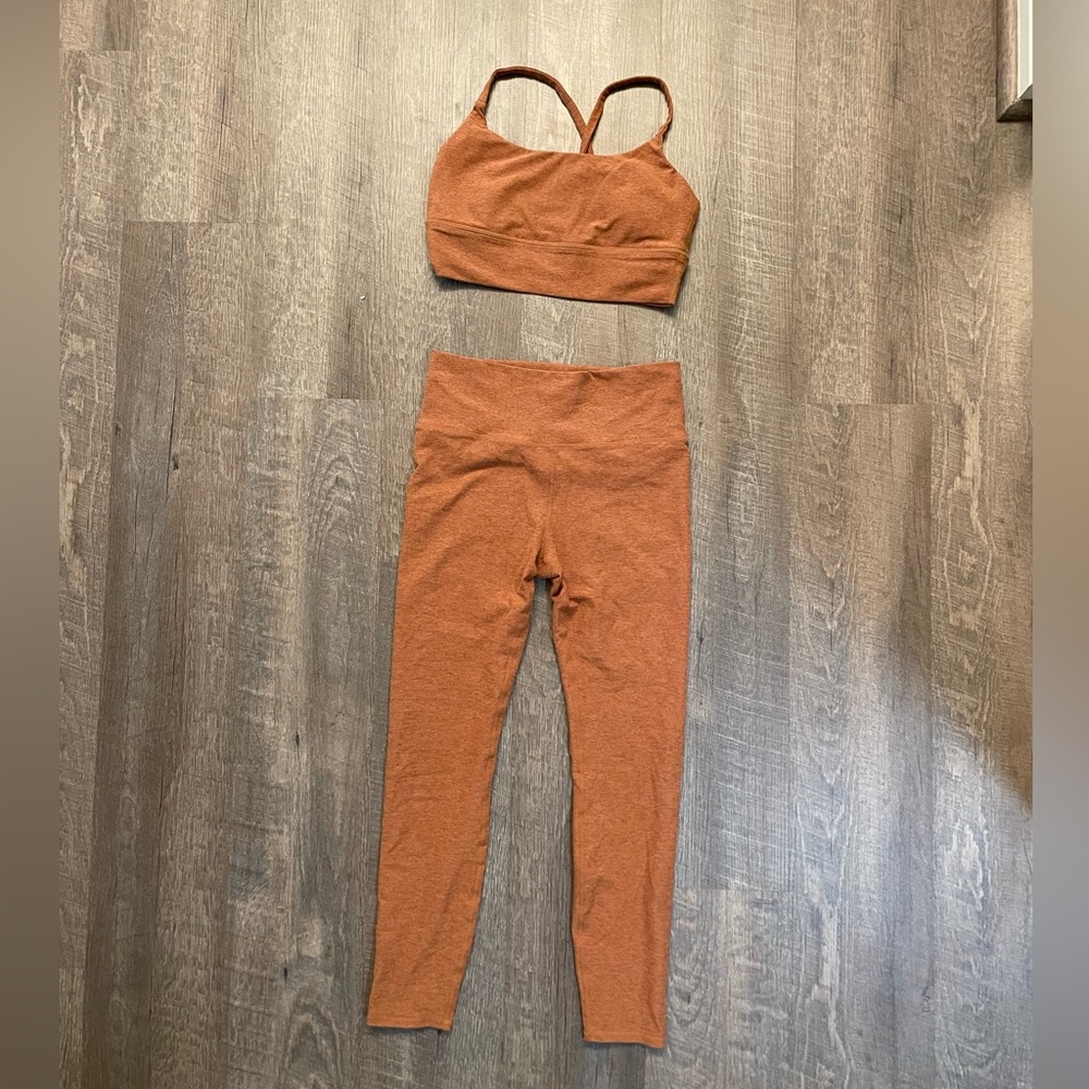Vuori Clean Elevation Legging & Long Line Elevation Bra Set, size Medium